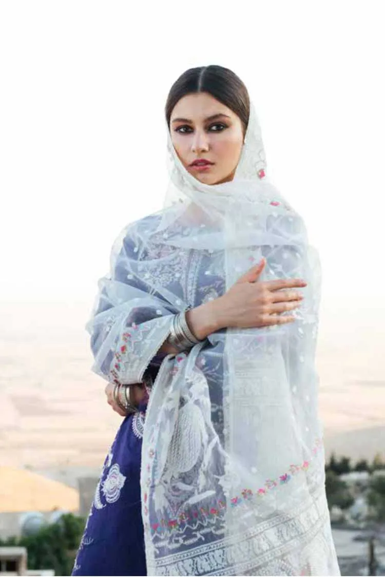 02 Dina Luxury Lawn Collection