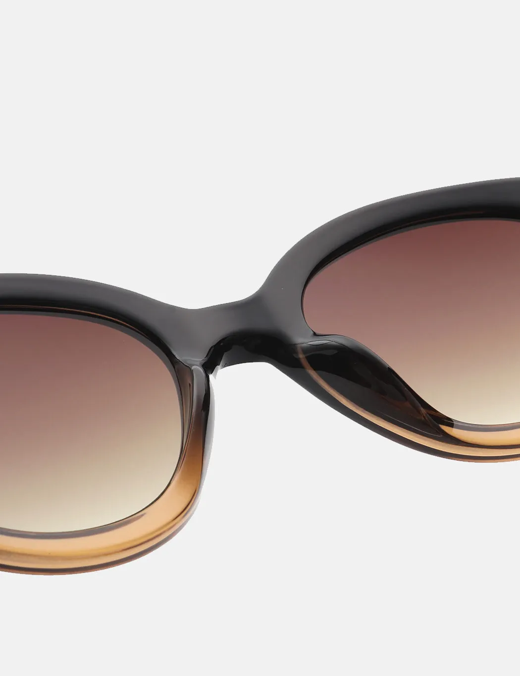 A.Kjaerbede Big Winnie Sunglasses - Black/Brown