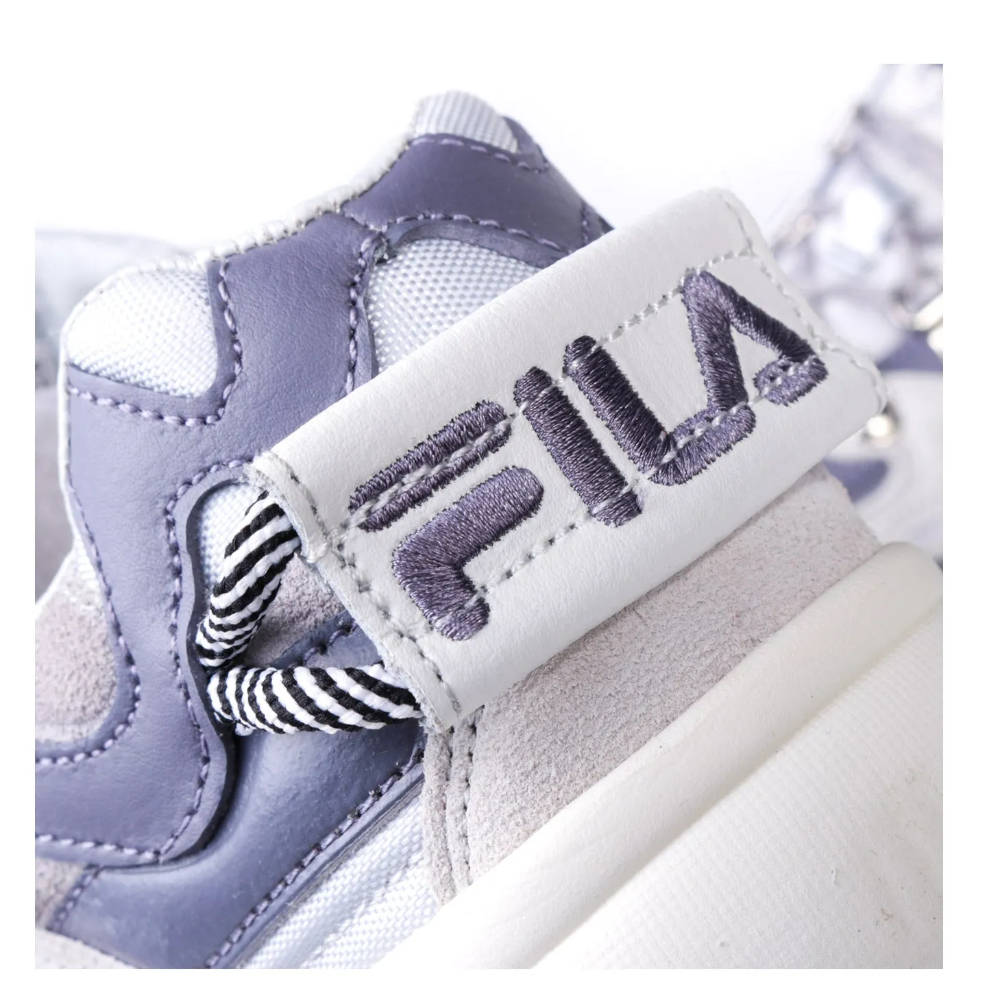 FILA FJELD BY ASTRID ANDERSEN TRAIL-O-BYTE METALLIC SILVER / MARSHMALLOW