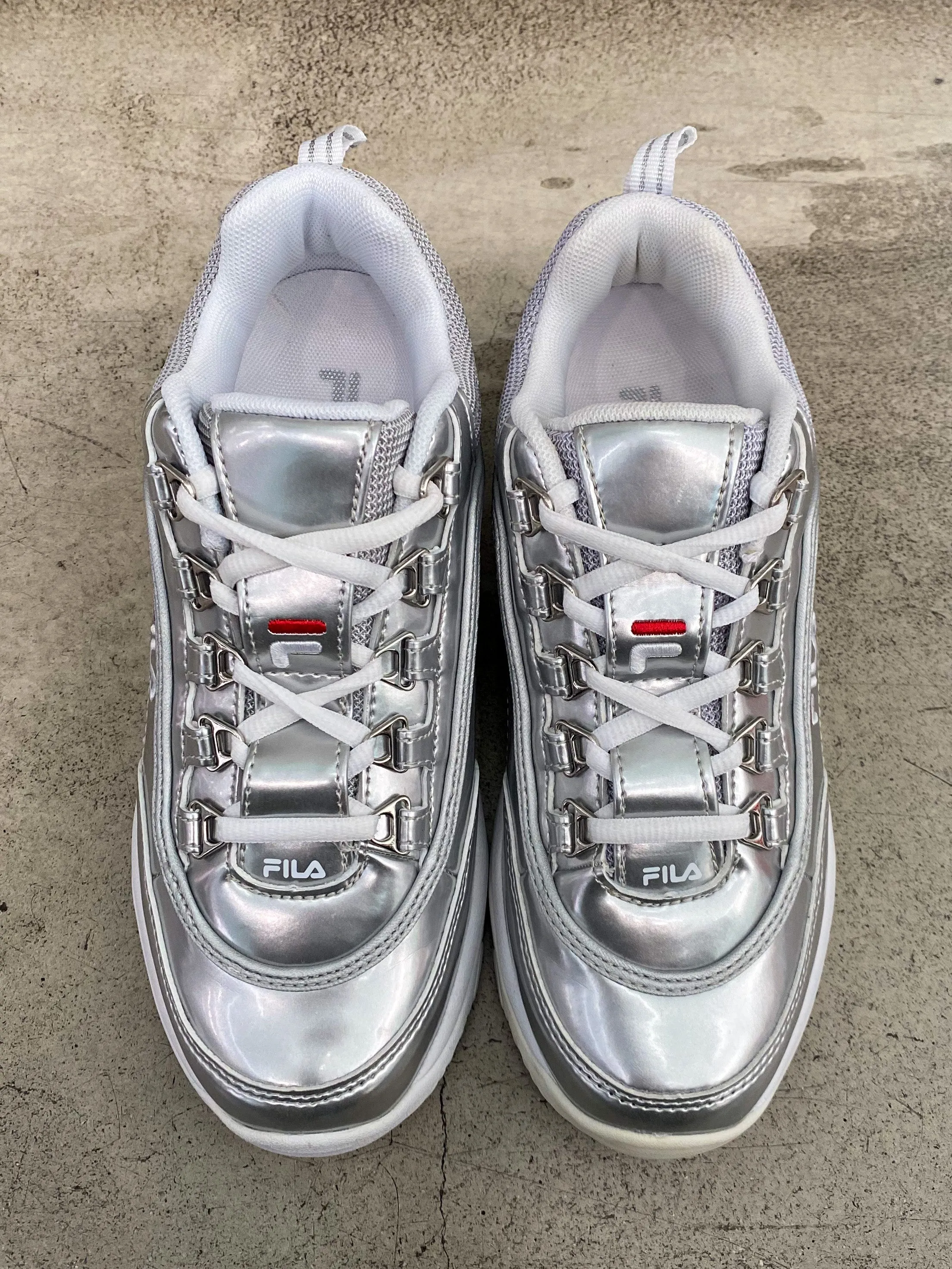 FILA Strada Low Silver