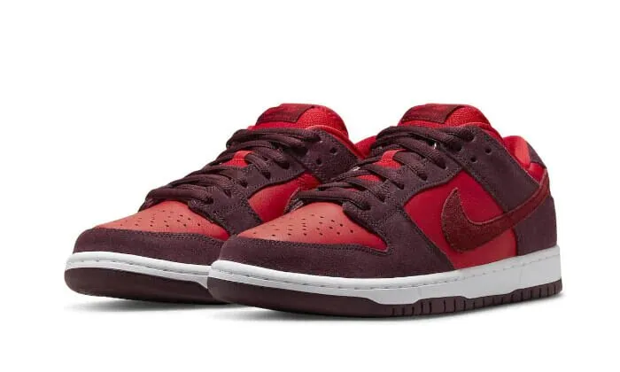 Nike SB Dunk Low Cherry