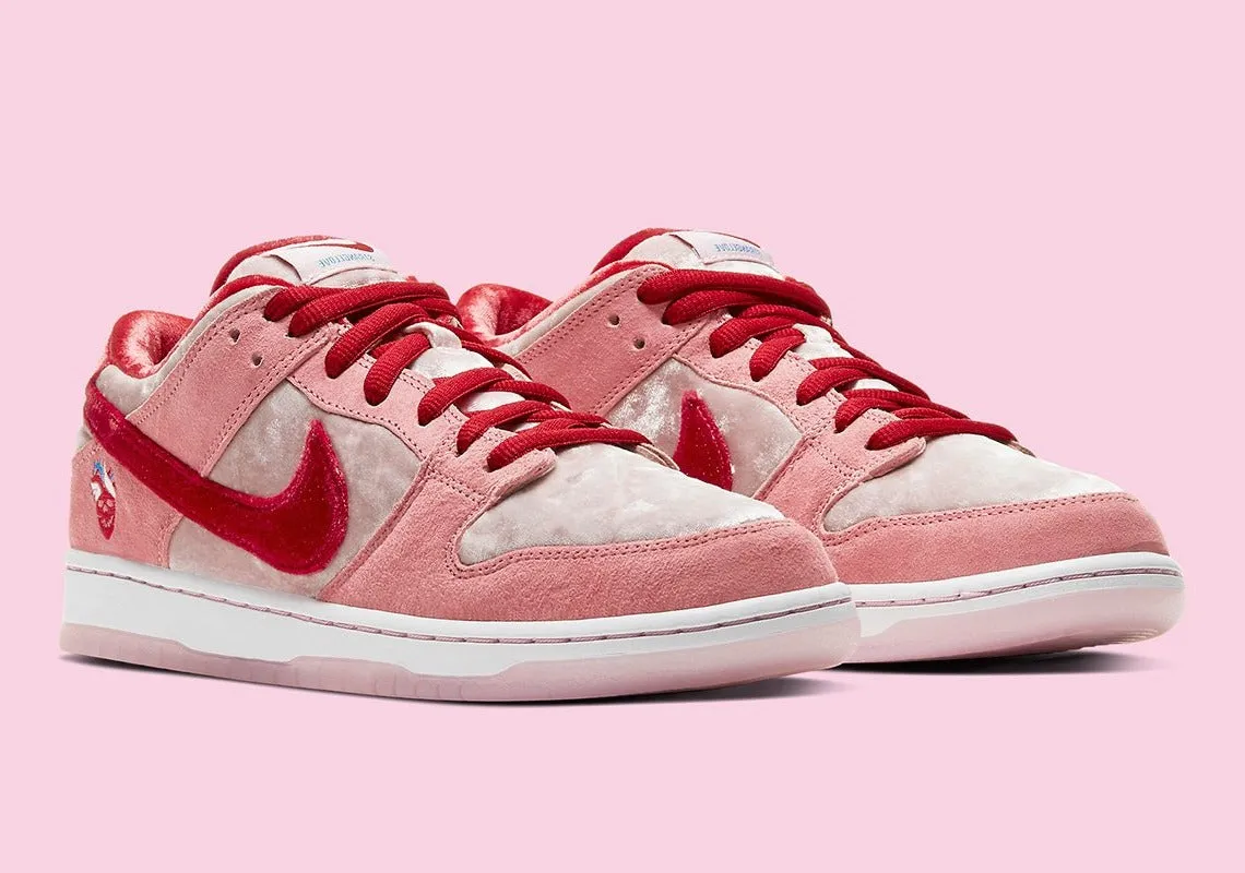 Nike SB Dunk Low StrangeLove Skateboards