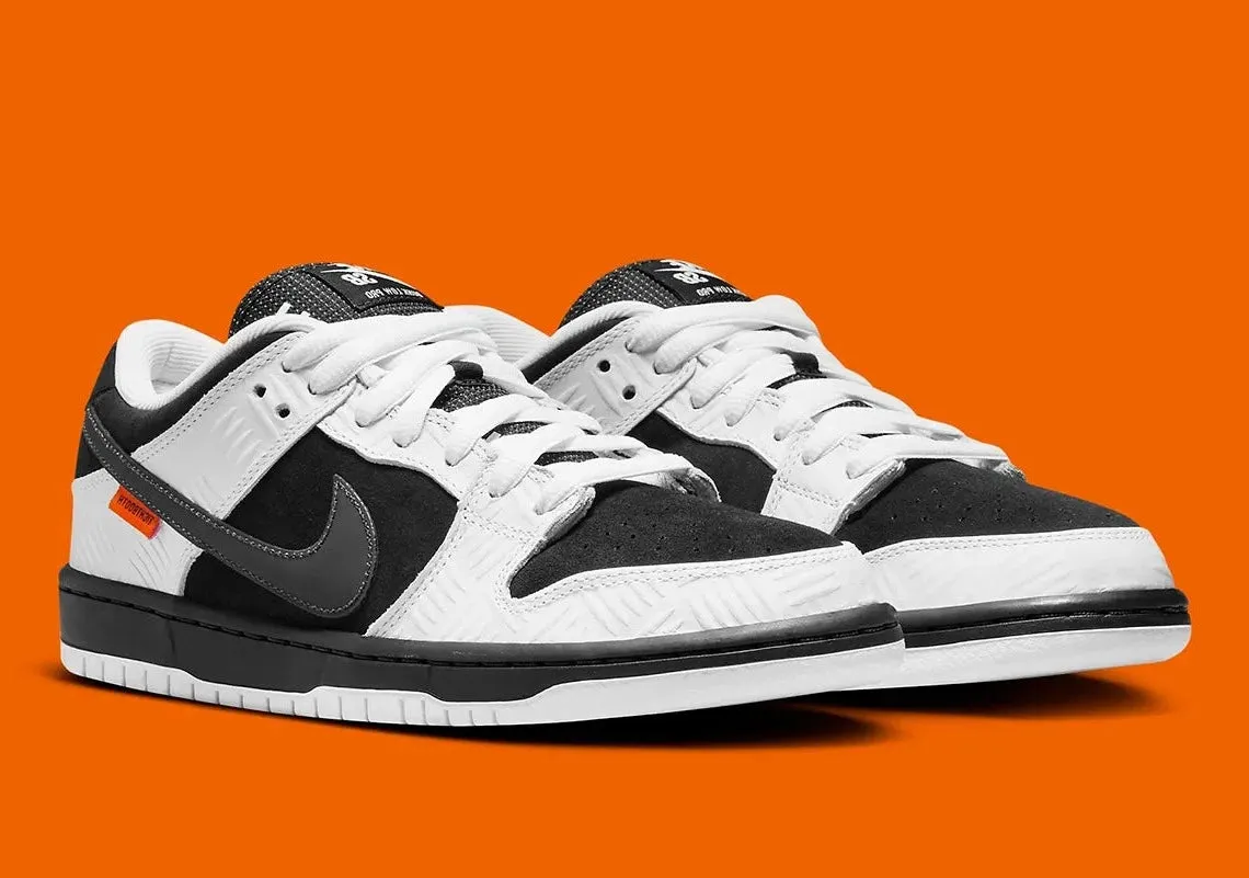 Nike SB Dunk Low TIGHTBOOTH