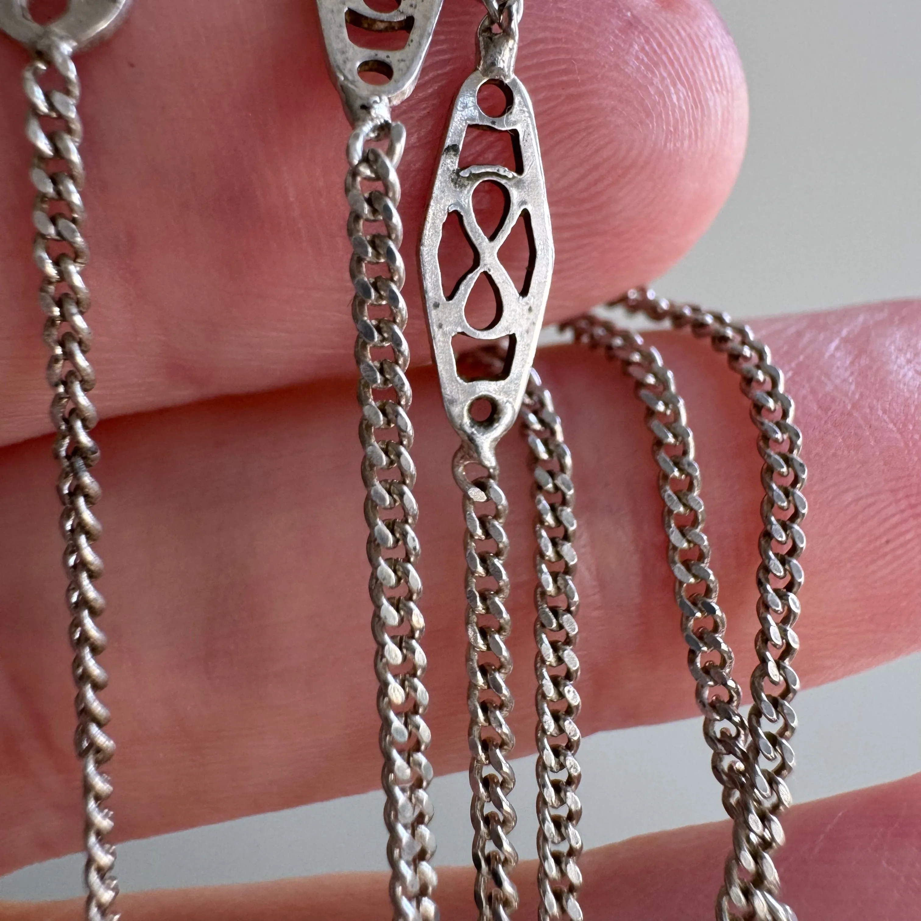 V I N T A G E // five infinite stations / sterling silver curb and filigree station chain / 18.25